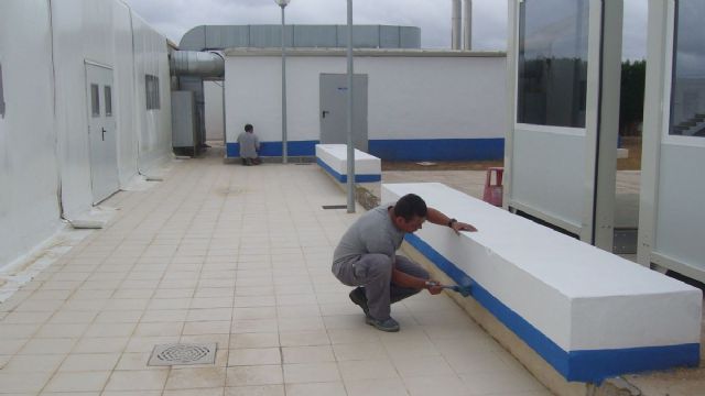 Alumnos de la ADLE hacen reformas en el estadio Cartagonova - 1, Foto 1