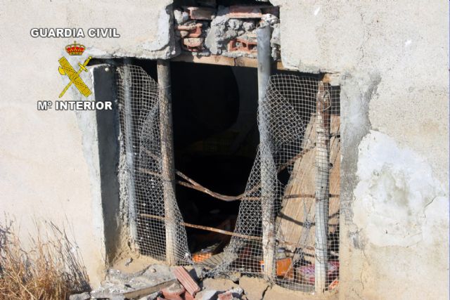 La Guardia Civil detiene en Alhama de Murcia a cuatro personas por robos en dos explotaciones agrcolas y ganaderas, Foto 6