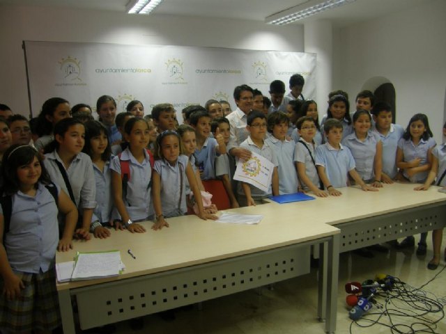 Alumnos de 5º de Primaria del Colegio Ciudad del Sol entregan 650 € para los afectados por los terremotos - 1, Foto 1