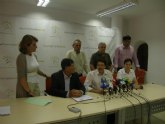 Los miembros del Grupo Municipal Popular del Ayuntamiento de Águilas saliente donan 12.000 euros a los afectados por los terremotos de Lorca