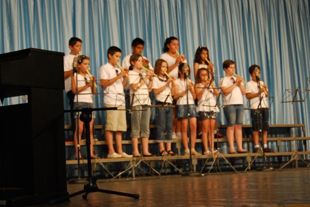 La Escuela Municipal de Música clausura el curso 2010/2011, Foto 2