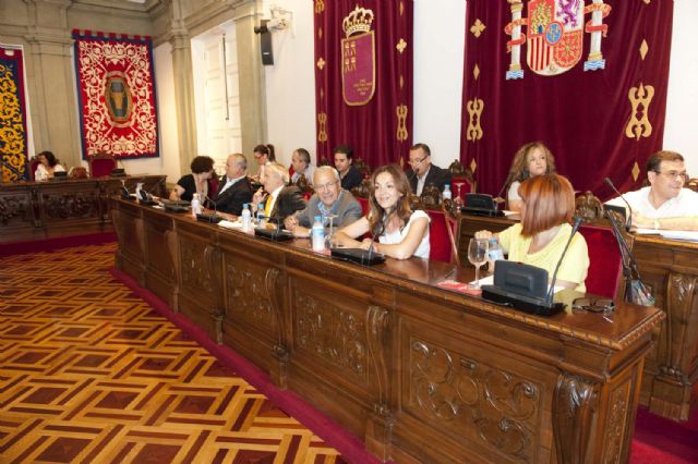 Los grupos municipales se rebajan sus asignaciones y personal - 2, Foto 2