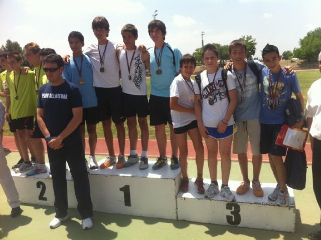 El colegio Reina Sofia participó en la final regional infantil de atletismo de Deporte Escolar celebrada en Alhama, Foto 2