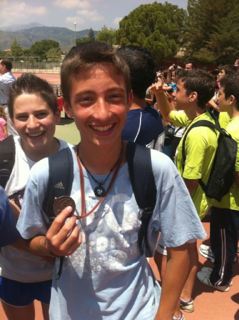 El colegio Reina Sofia participó en la final regional infantil de atletismo de Deporte Escolar celebrada en Alhama, Foto 3