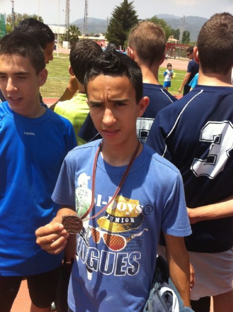 El colegio Reina Sofia participó en la final regional infantil de atletismo de Deporte Escolar celebrada en Alhama, Foto 4