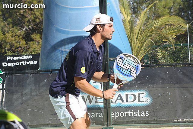 La escuela de pádel “Fran Abellaneda escuela Vip pádel”, solidaria con Lorca, Foto 1