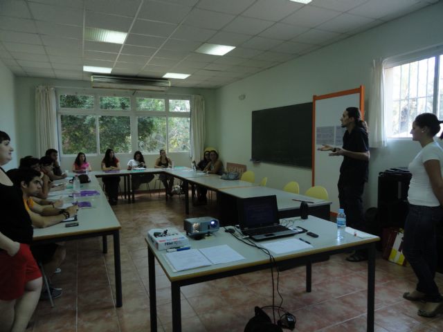 Veinte jóvenes participan en un curso sobre prevención de conductas violentas - 1, Foto 1