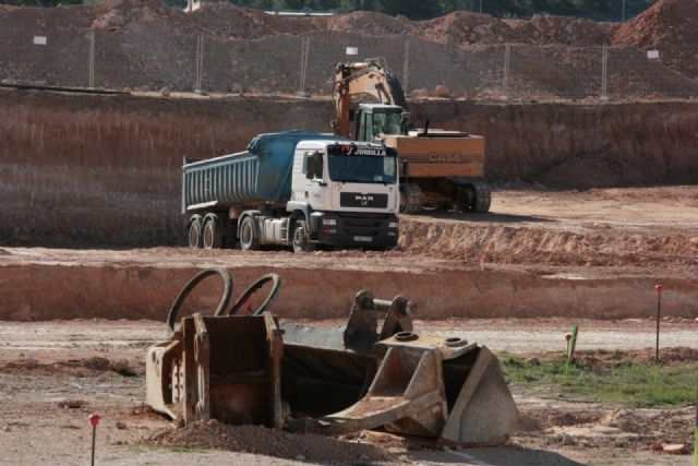 El Ayuntamiento prevé que en pocas semanas se reanuden las obras del tercer instituto - 1, Foto 1