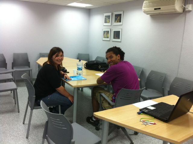 Diez jóvenes voluntarios cartageneros se forman en Europa - 1, Foto 1