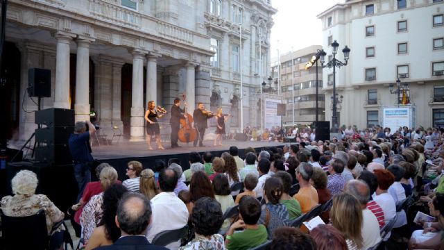 Música y mucho humor en la despedida más multitudinaria de Espacios Sonoros - 2, Foto 2