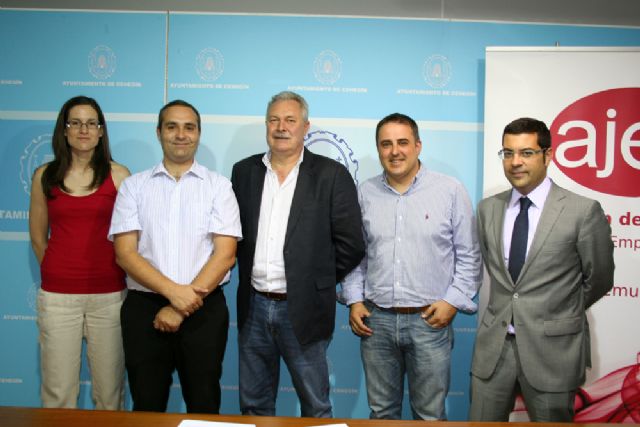Centro TIC y AJE firman un convenio para fomentar el espíritu emprendedor entre los jóvenes - 1, Foto 1