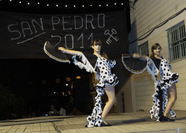 El pregón da por iniciadas las fiestas del barrio torreño de San Pedro - 3, Foto 3