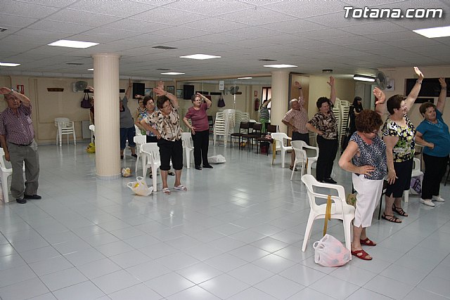 Clausura del programa de gimnasia de mayores en el Centro de Personas Mayores - 1