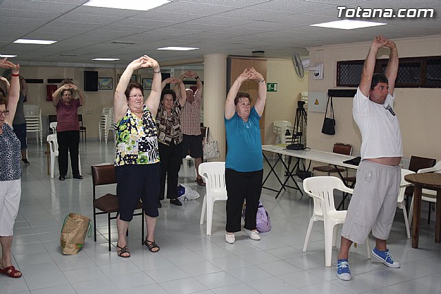 Clausura del programa de gimnasia de mayores en el Centro de Personas Mayores - 3