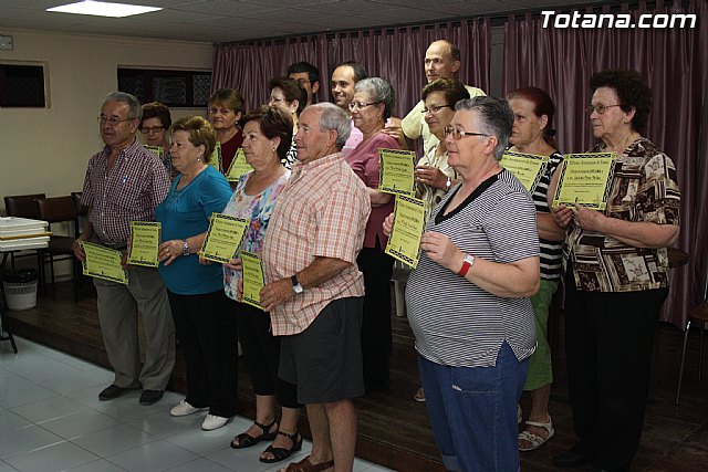 Clausura del programa de gimnasia de mayores en el Centro de Personas Mayores - 23
