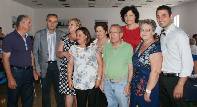 Más de 300 personas acudieron a la Comida Solidaria con Lorca que organizaron las Asociaciones de Mujeres de Puerto Lumbreras - 1, Foto 1