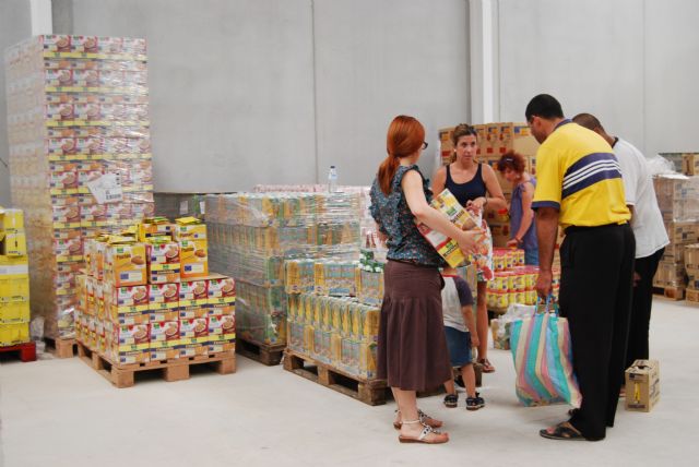 La concejalía de Política Social reparte más de 30.000 kilos de alimentos de primera necesidad - 2, Foto 2