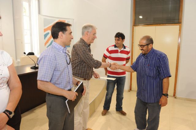 Atención Social muestra a los inmigrantes cómo funcionan los servicios públicos - 3, Foto 3