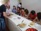 Un total de veinte alumnos se inician en el mundo de la cocina