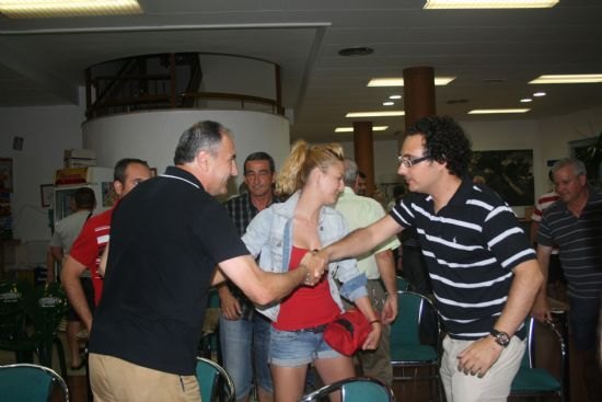 La alcaldesa y el concejal de Deportes felicitan al nuevo presidente del Olímpico de Totana, Foto 2