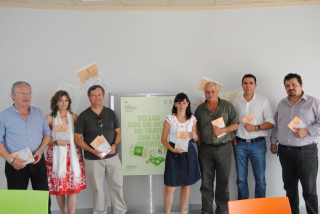 El Festival de Teatro publica un libro con las obras  de los 8 alumnos del II Curso de Dramaturgia - 1, Foto 1