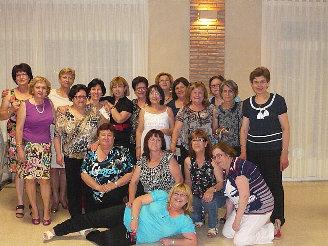 Antiguas alumnas del colegio Santiago se reunieron en una cena tras más de 40 años - 1, Foto 1
