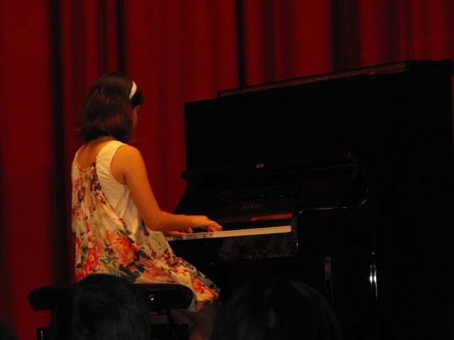 Los alumnos de piano de la profesora Cecilia Aznar en la academia de música de Totana, celebraron su audición de final de curso, Foto 2