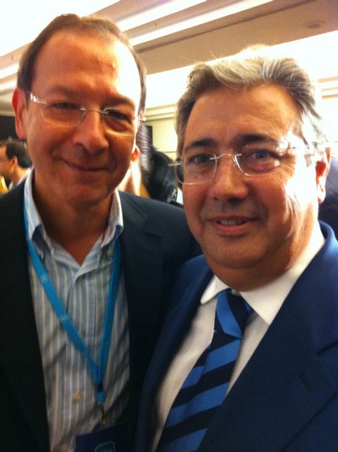 Miguel Ángel Cámara presenta en Sevilla el plan de austeridad y eficiencia frente a la crisis desarrollado por el Ayuntamiento de Murcia - 2, Foto 2