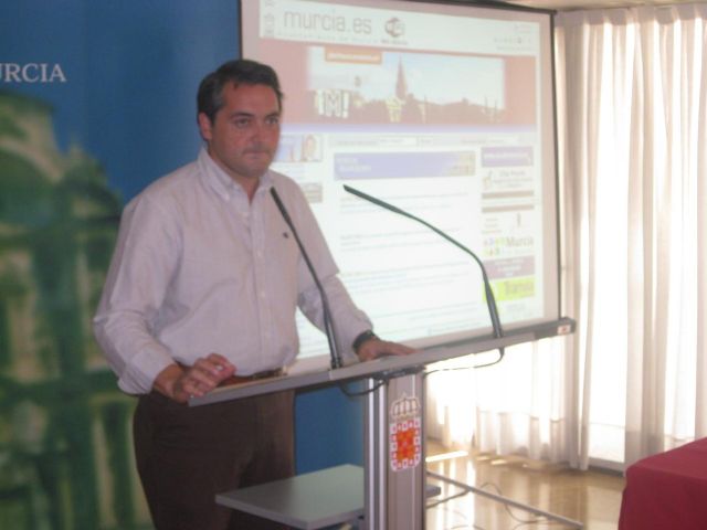 El Ayuntamiento pone en marcha un nuevo servicio de cita previa en la oficina de la Plaza de los Apóstoles - 1, Foto 1