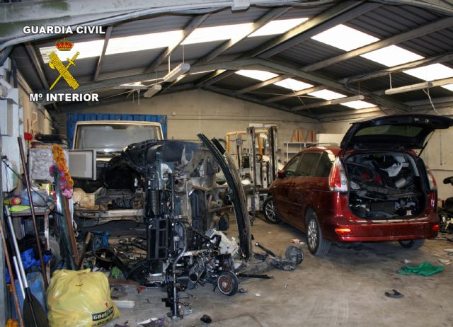 La Guardia Civil desmantela un grupo organizado dedicado el robo en viviendas habitadas y vehículos de sus moradores - 1, Foto 1