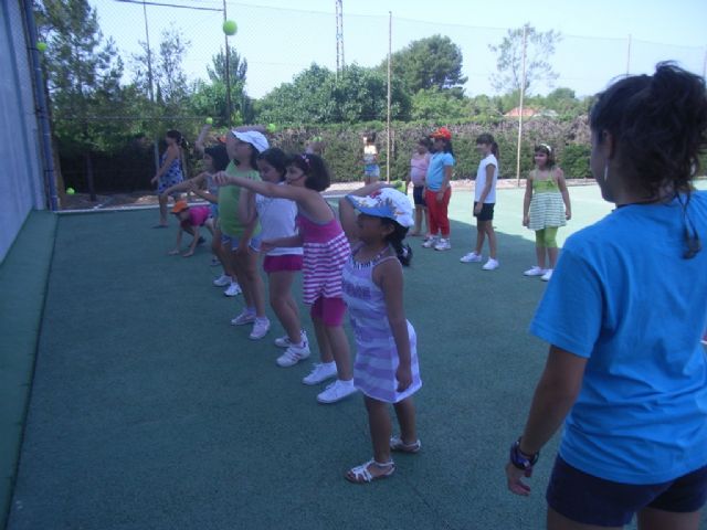 La concejala de Deportes pone en marcha la Escuela Deportiva de Verano con un rcord de participacin - 6