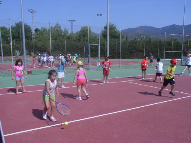 La concejala de Deportes pone en marcha la Escuela Deportiva de Verano con un rcord de participacin - 7