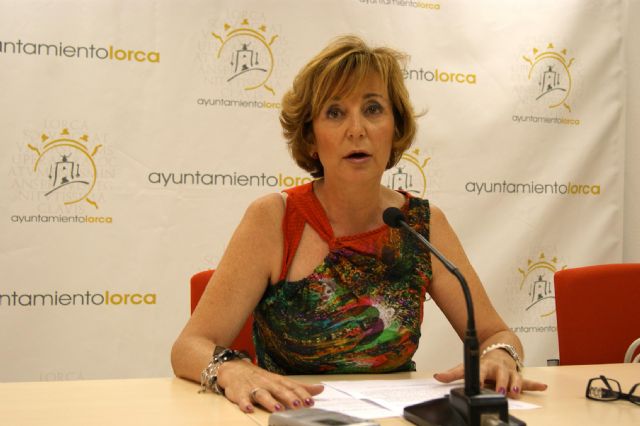 El ayuntamiento saca del paro y contrata a 29 desempleados que trabajarán en la reparación de zonas públicas dañadas por los terremotos - 1, Foto 1