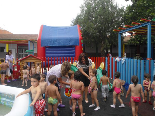 La Escuela Infantil Reina Sofía de Alguazas celebra su fiesta de fin de curso a ritmo acuático - 2, Foto 2