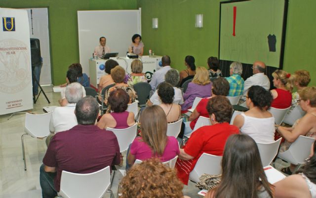 Inaugurada la primera Universidad para Mayores de 50 años de la Región que incluye jornadas y prácticas impartidas por científicos murcianos - 1, Foto 1