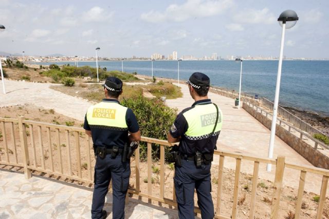 La Policía Local despliega sus efectivos para garantizar unas vacaciones seguras - 1, Foto 1