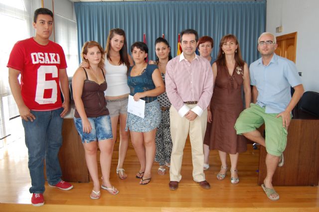 Los alumnos del programa de cualificación profesional para auxiliares de oficina de Lorquí, diplomados - 2, Foto 2