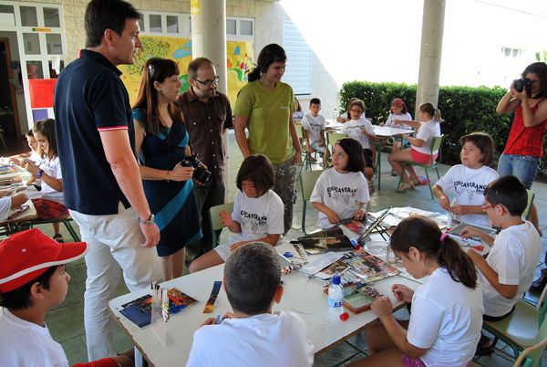 El alcalde del municipio, Alfonso Fernando Cern Morales, visita a los niños del Educaverano, Foto 1