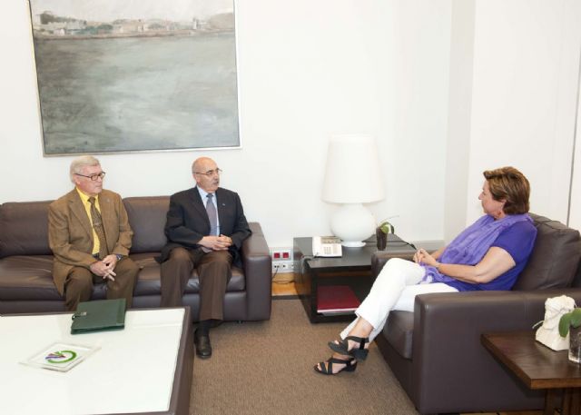 AMARTE traslada a la alcaldesa las opiniones de la comunidad militar - 1, Foto 1