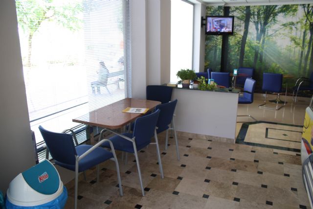 Abre sus puertas Cafetera - Heladera La General - 4