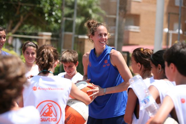 Arranca con éxito el Campus de Baloncesto AV13 que dirige la jugadora internacional de la Selección Española ´Amaya Valdemoro´ - 1, Foto 1