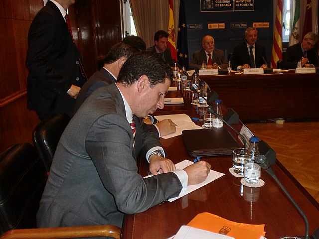 La Comunidad pide celeridad al Estado en las negociaciones con Bruselas sobre el Corredor Ferroviario del Mediterráneo - 1, Foto 1