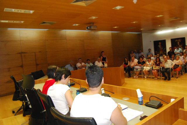 El ayuntamiento de Totana informa a los colectivos sociales y asociaciones de ámbito sanitario y educativo de que no se realizará convocatoria de subvenciones correspondientes al año 2011 - 1, Foto 1