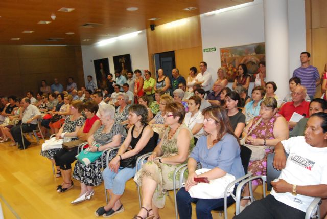 El ayuntamiento de Totana informa a los colectivos sociales y asociaciones de ámbito sanitario y educativo de que no se realizará convocatoria de subvenciones correspondientes al año 2011 - 2, Foto 2