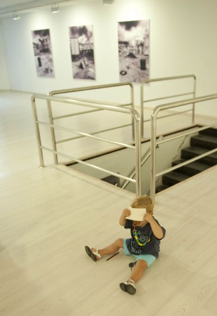 Recorrido poético por los suburbios desde el objetivo de Botto y Bruno - 4, Foto 4