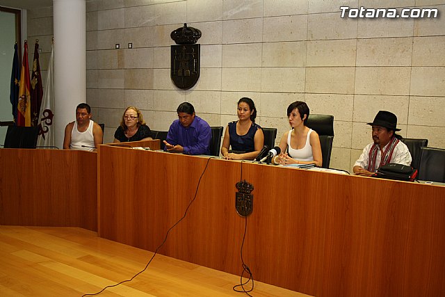 El ayuntamiento ofrece una recepcin institucional a dos diputados ecuatorianos - 2