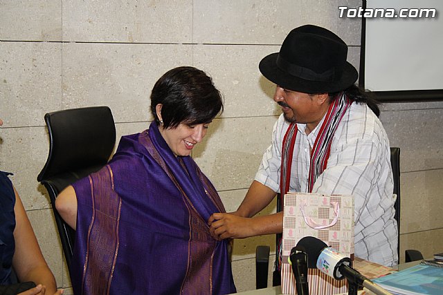 El ayuntamiento ofrece una recepcin institucional a dos diputados ecuatorianos - 12