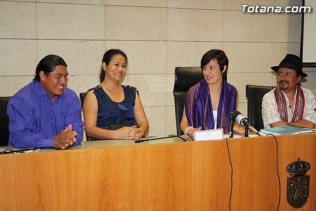 El ayuntamiento ofrece una recepcin institucional a dos diputados ecuatorianos - 16
