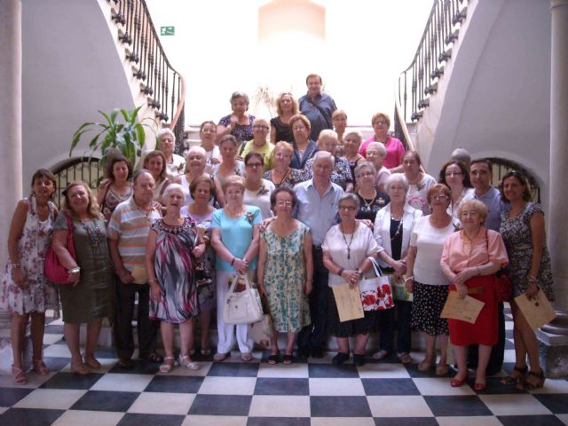 Los mayores celebran el fin de curso de la Escuela de Verano - 1, Foto 1