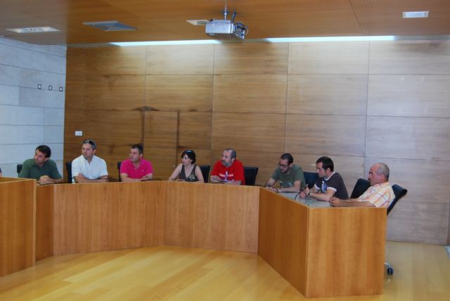 La alcaldesa anuncia que se reducirá en un 50 por ciento las licencias de ocupación de la vía pública por las terrazas - 3, Foto 3